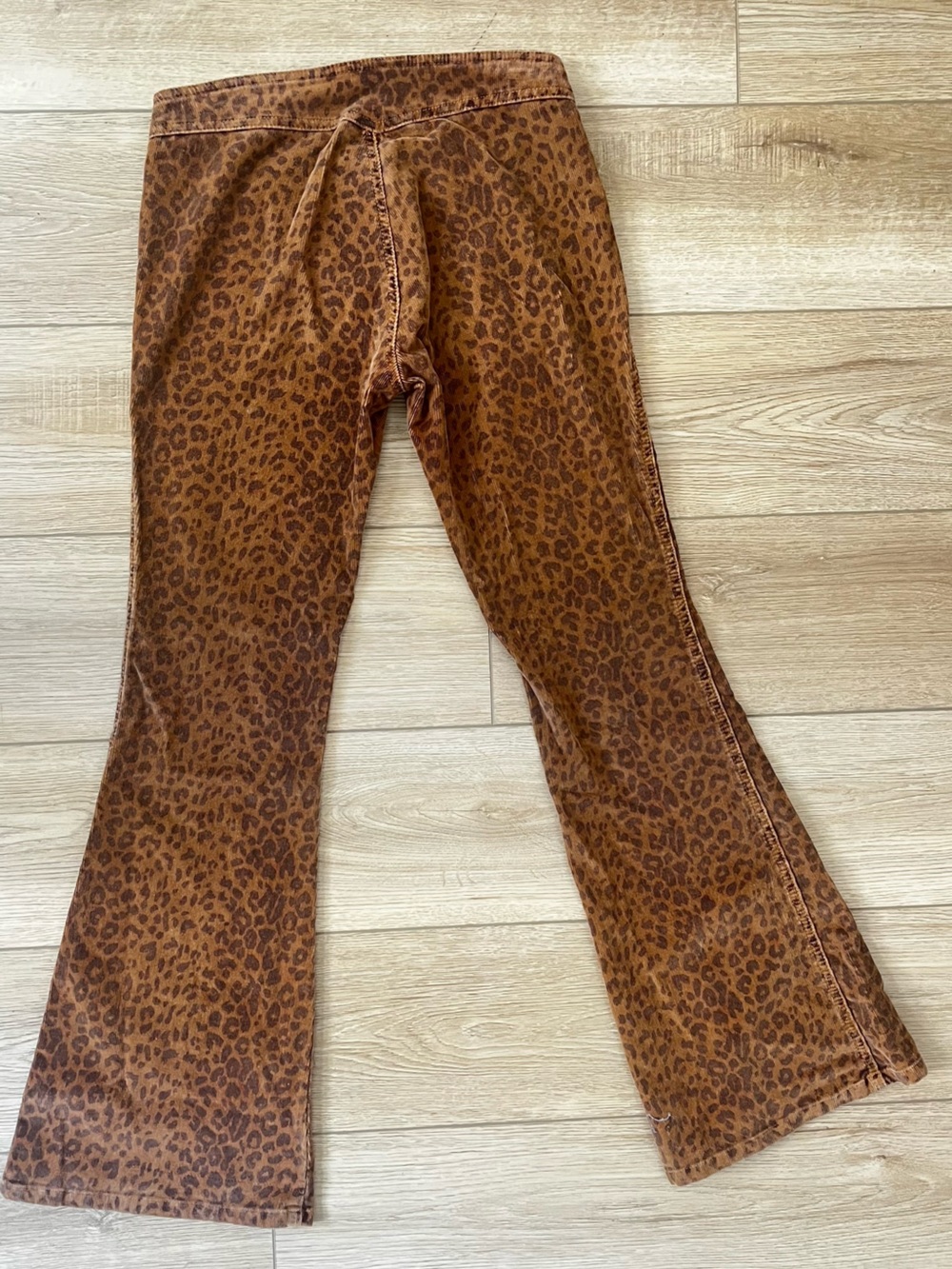 Women’s Brown Leopard-Print Skinny Jeans with Lace-Up Waist - Picture 6 of 6